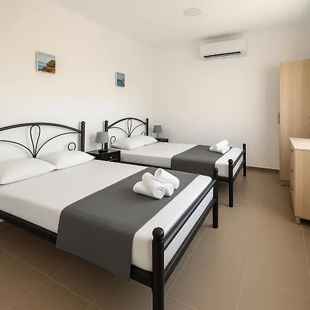 Tinamar Selections Perivolos (Santorini)