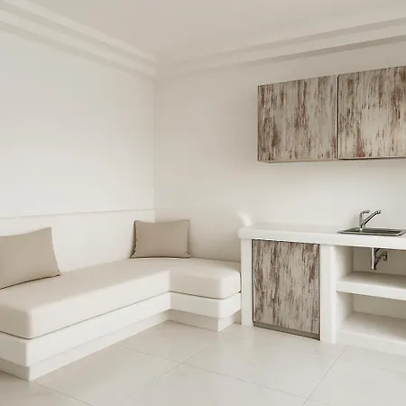 Tinamar Selections 4* Perivolos (Santorini)