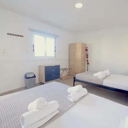 Tinamar Selections Perivolos (Santorini)