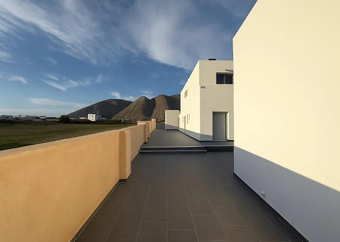 Tinamar Selections Perivolos (Santorini)