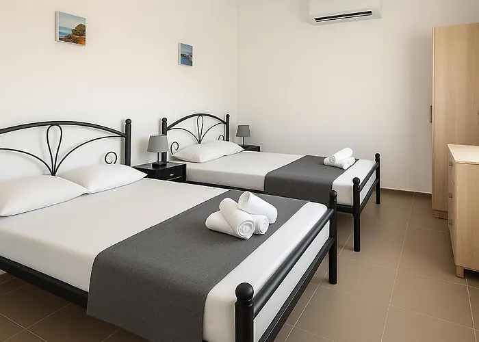 Tinamar Selections Perivolos (Santorini)